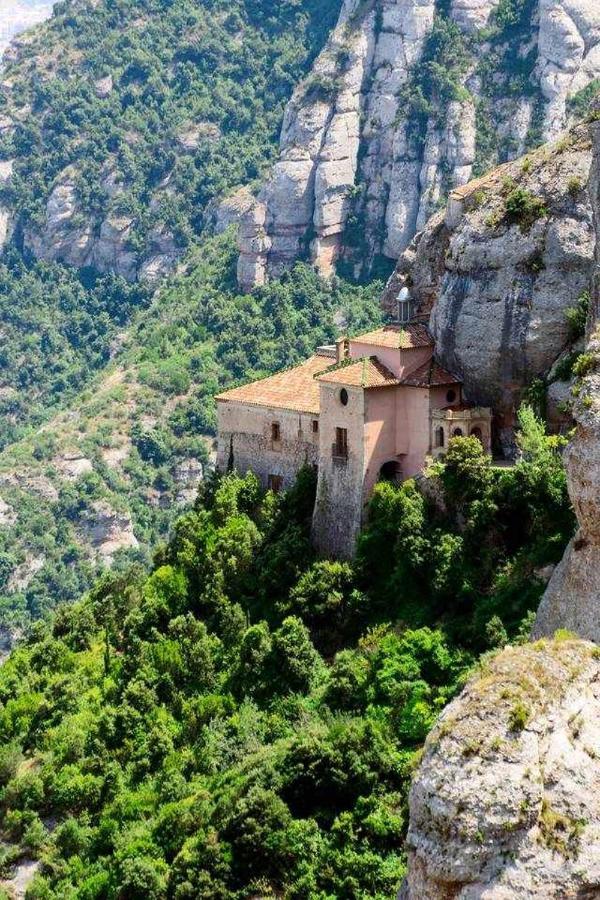 Xalet De La Muntanya El Brucmontserrat Luaran gambar